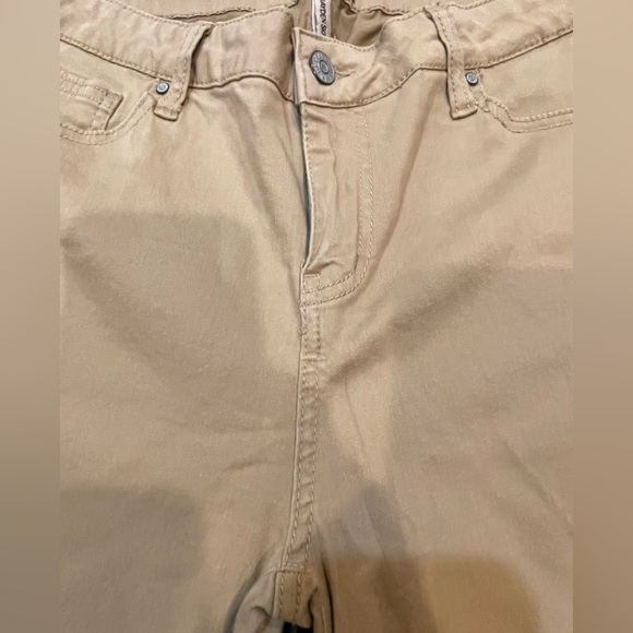 🤎🔥CELEBRITY PINK Jayden Skinny Khaki Pants size 15/32. Awesome pants - stretch! - Picture 12 of 16